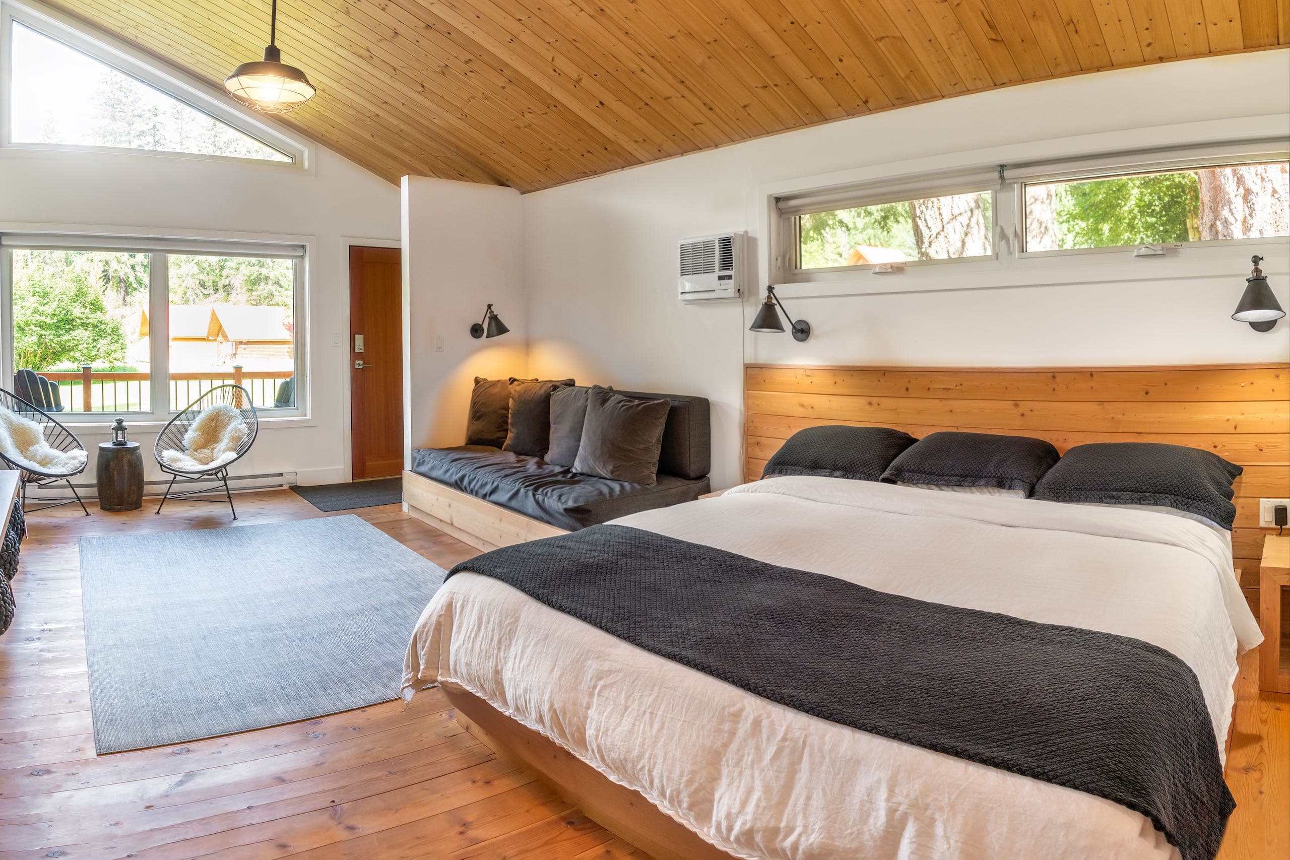 Bedroom with seating area