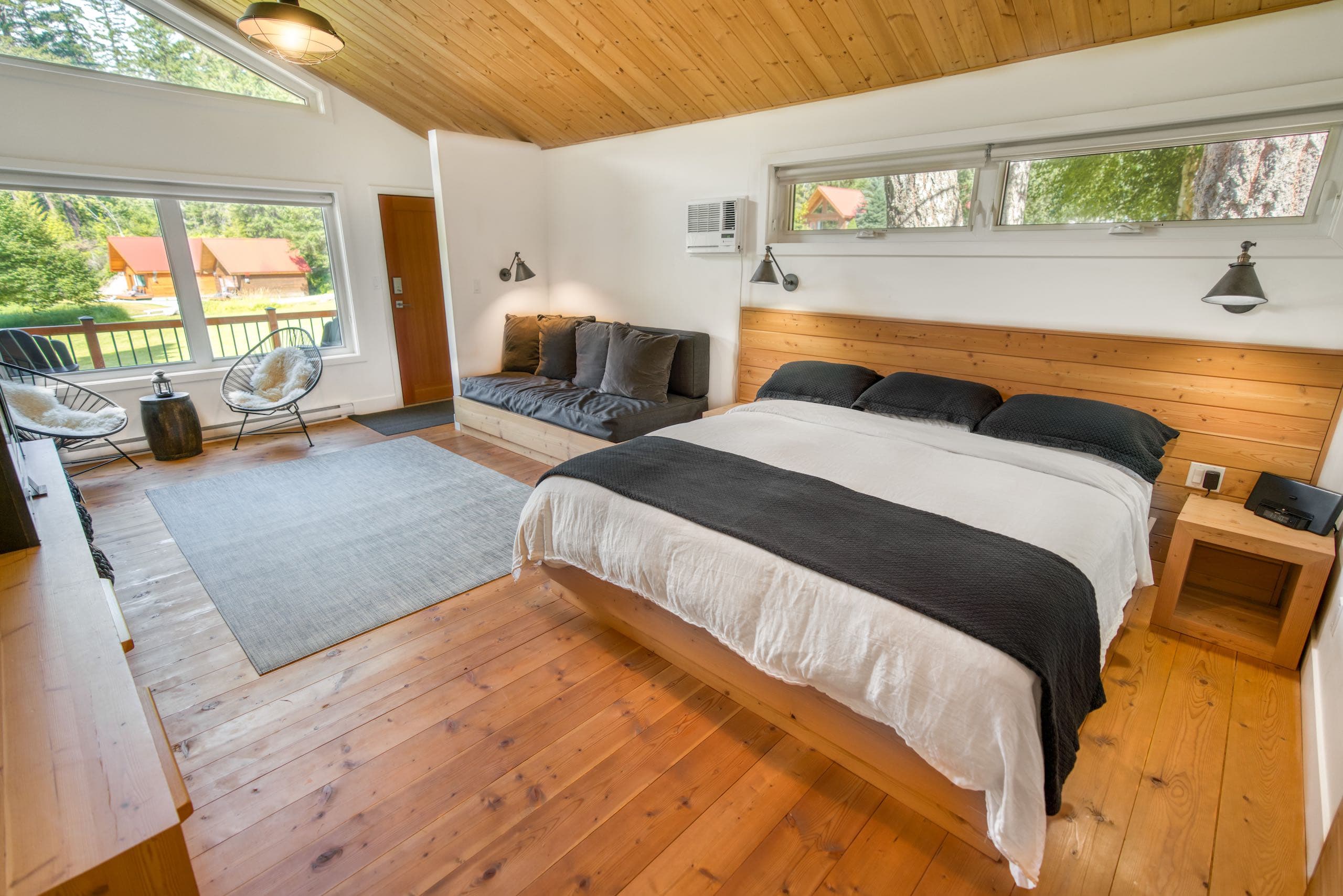 Bedroom with seating area